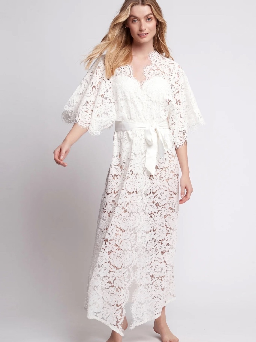 Homebodii, Saskia Long Lace Bridal Robe